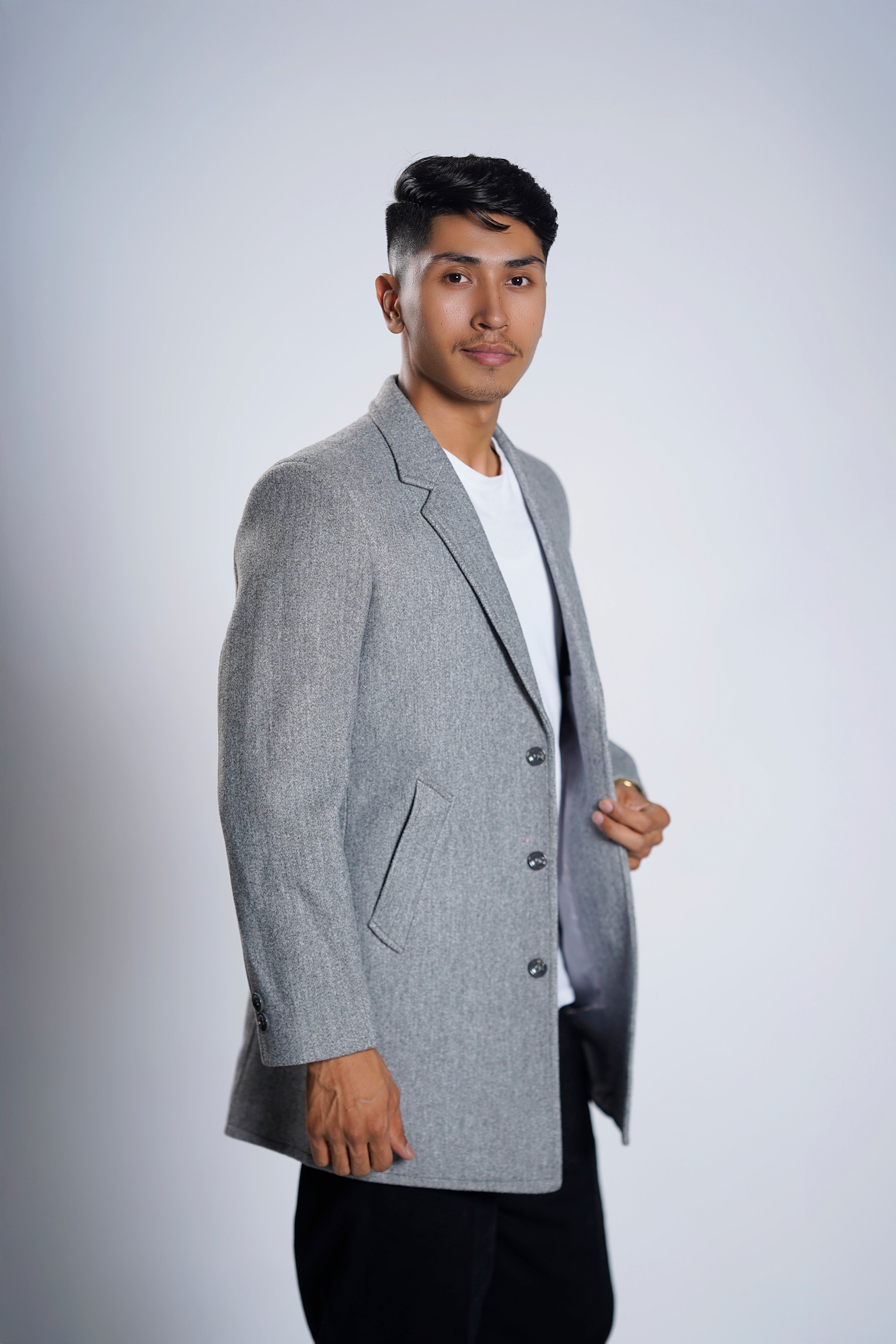 Men's Light Grey Wool Blend Overcoat – Classic Tailored Mid-Length Winter Coat