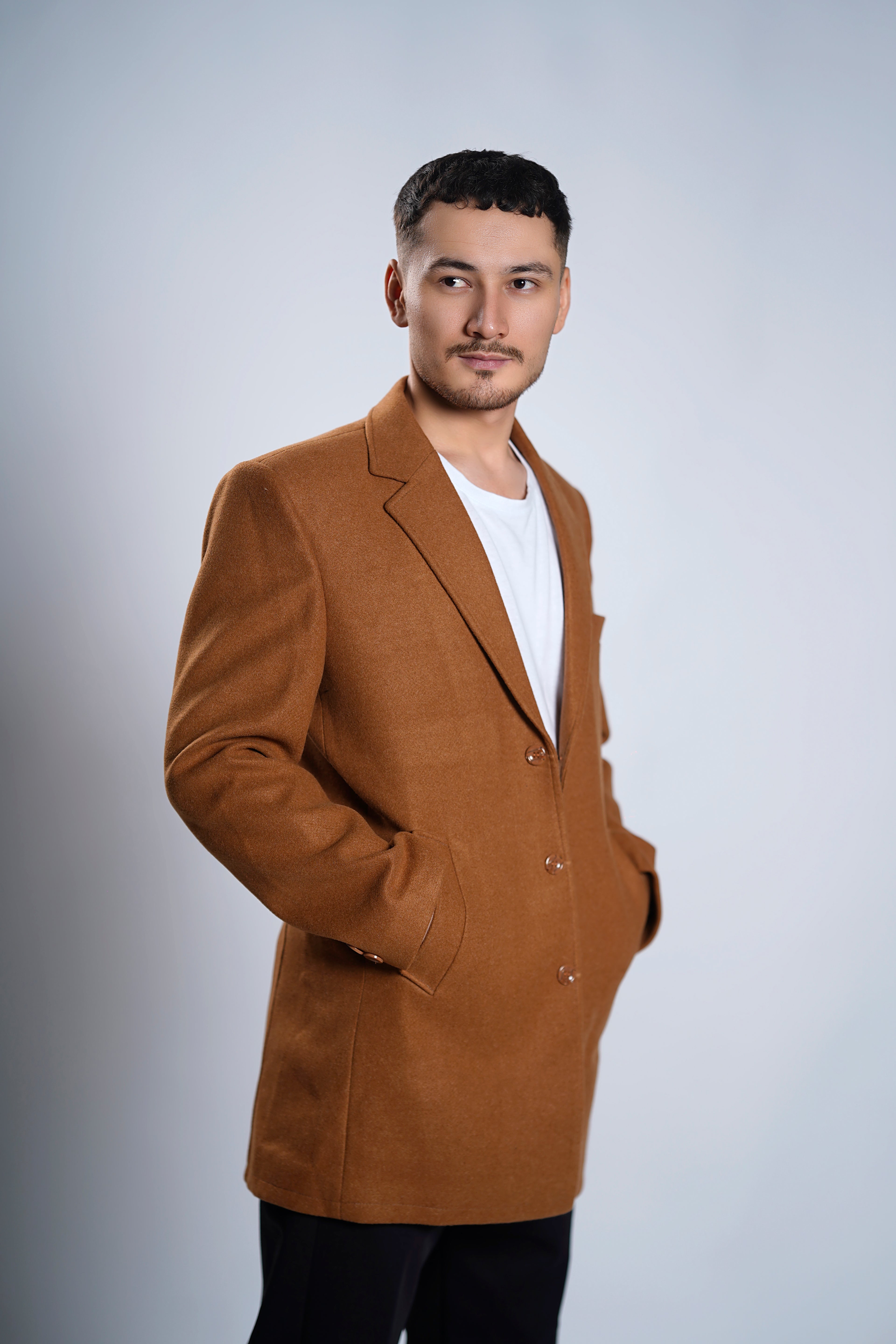 Men's Camel Brown Wool Blend Overcoat – Classic Tailored Mid-Length Winter Coat
